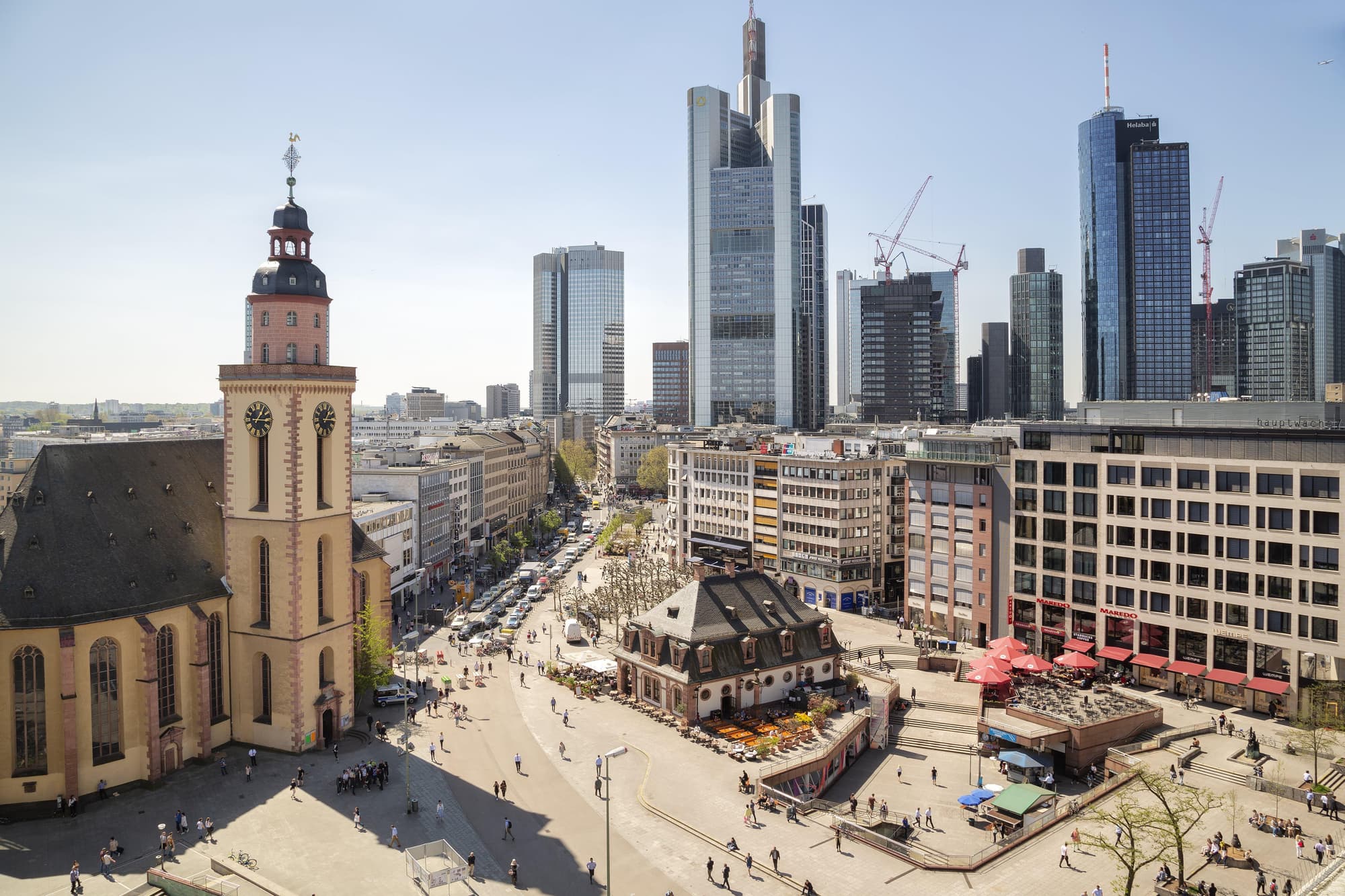 Premier Inn Frankfurt City Centre, General view