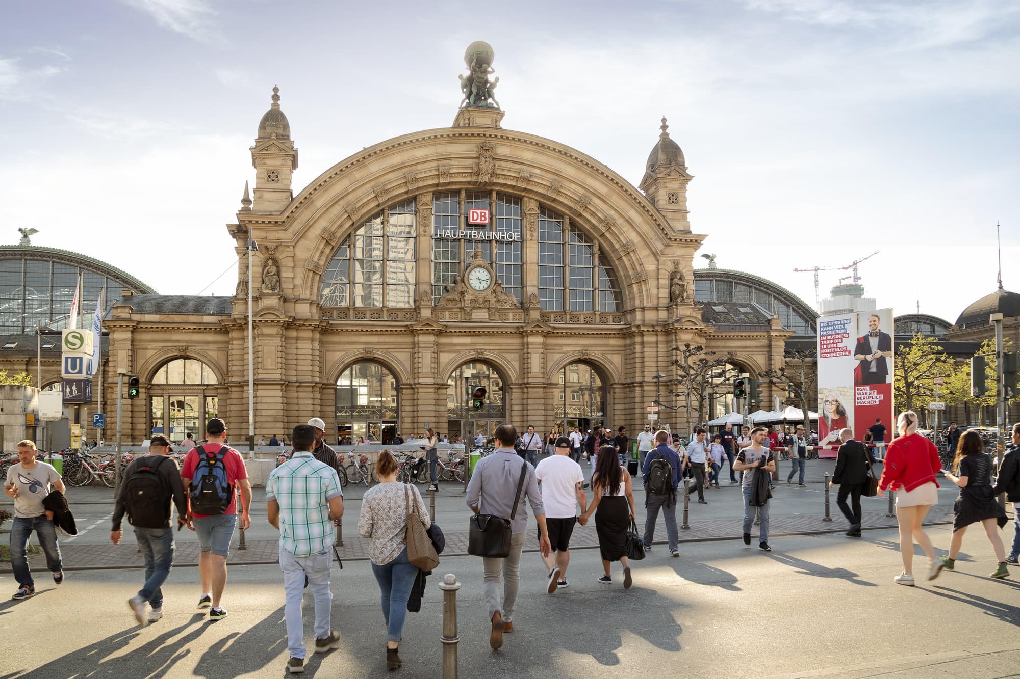 Premier Inn Frankfurt City Centre, General view