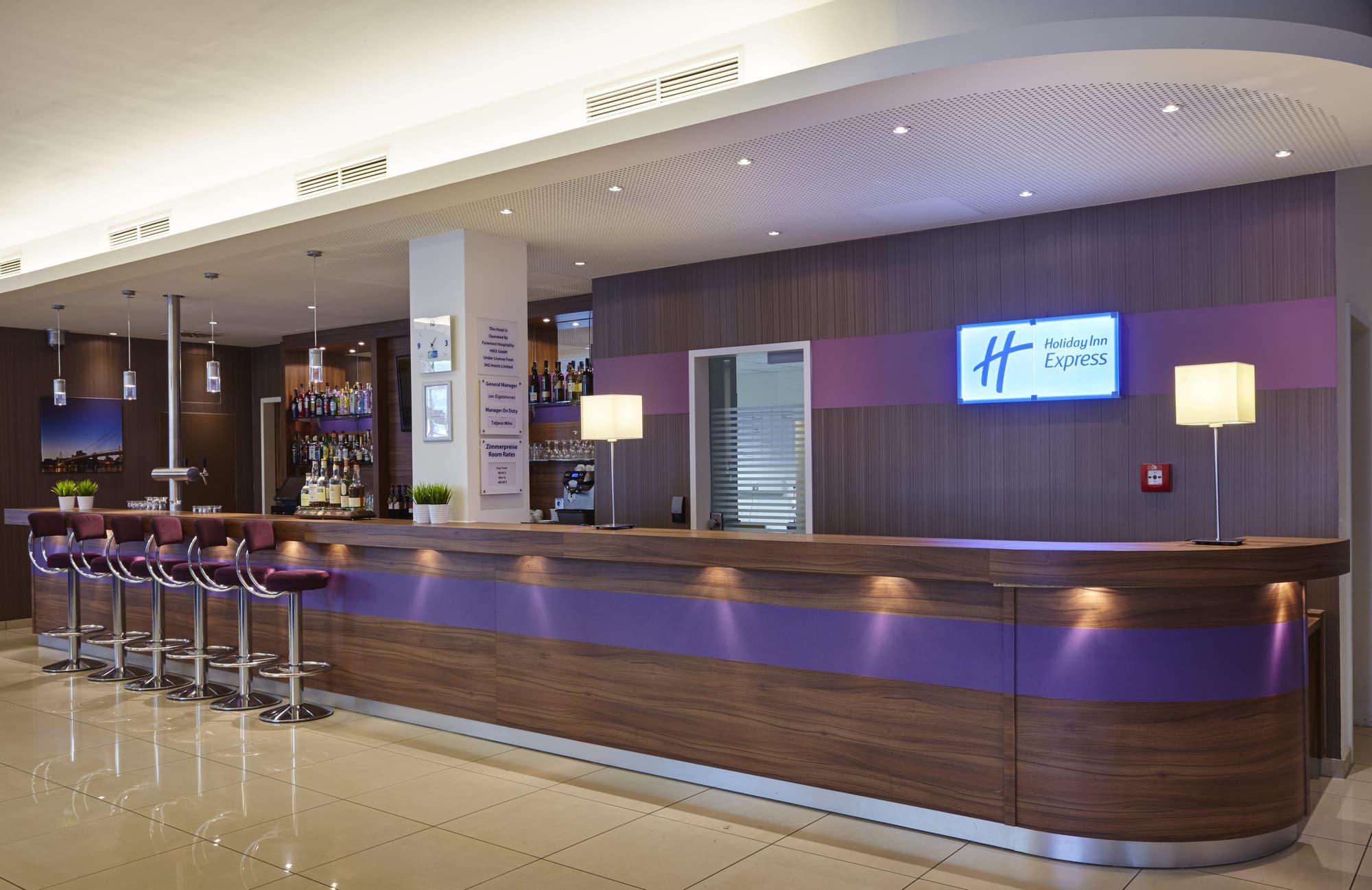 Premier Inn Frankfurt City Centre, Lobby