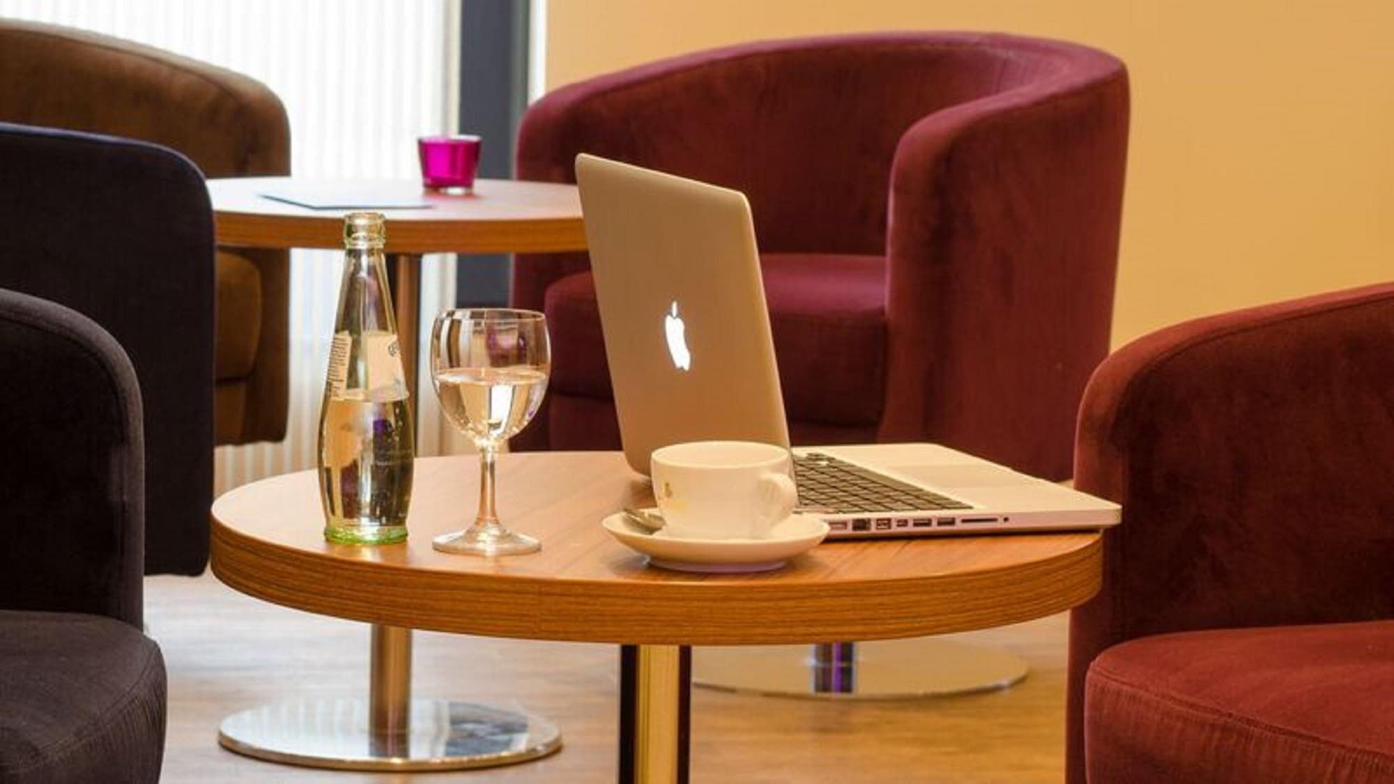 Premier Inn Frankfurt City Centre, Lobby