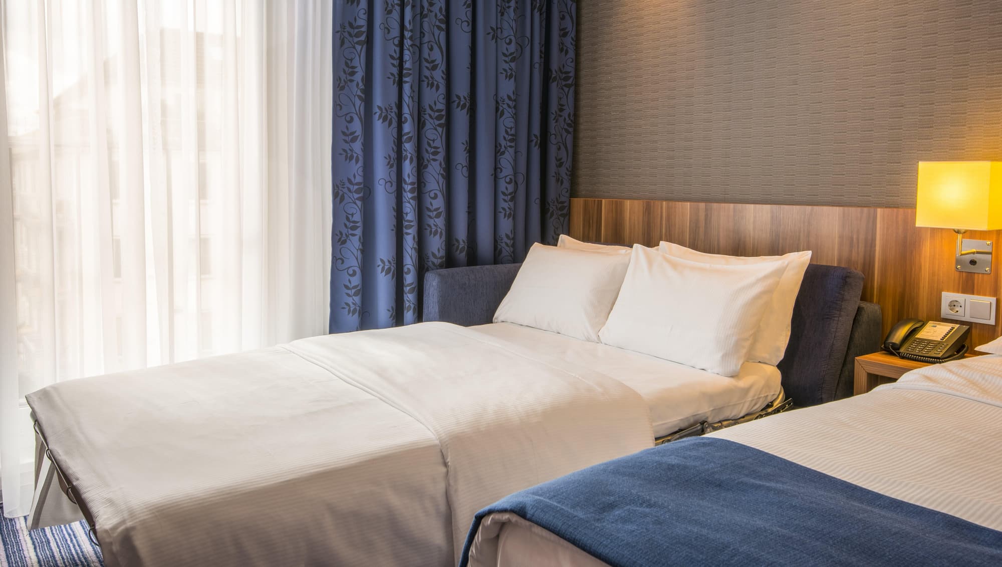 Premier Inn Frankfurt City Centre, Room