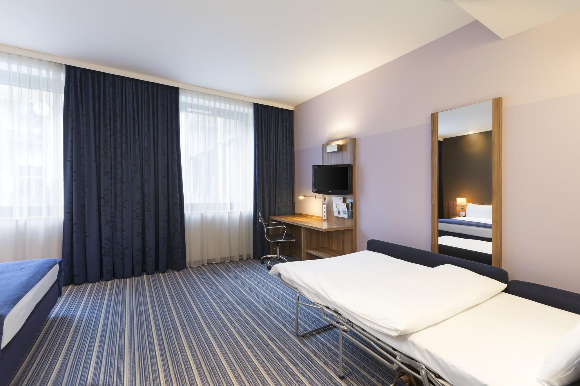 Premier Inn Frankfurt City Centre, Room
