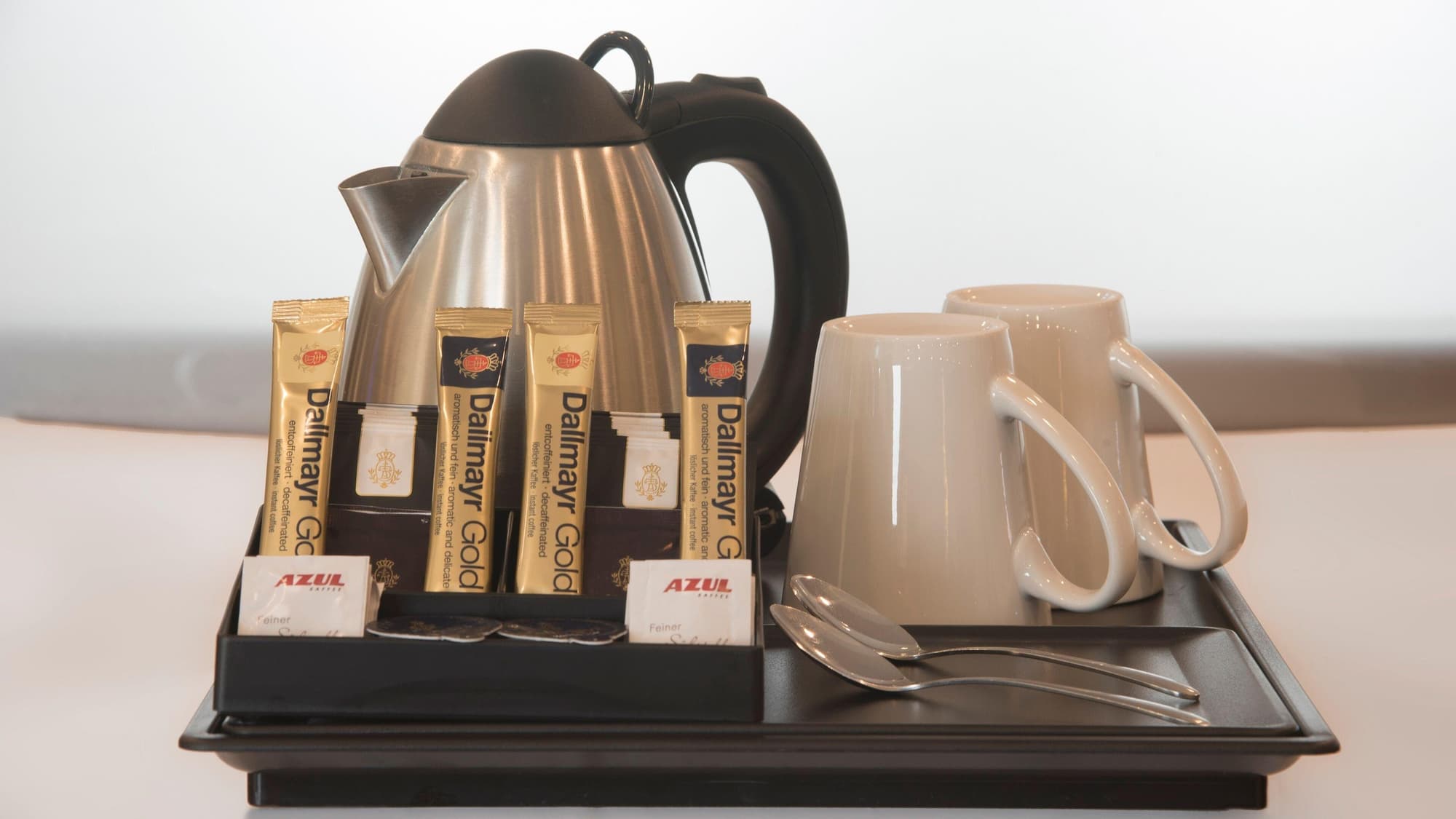 Premier Inn Frankfurt City Centre, Room