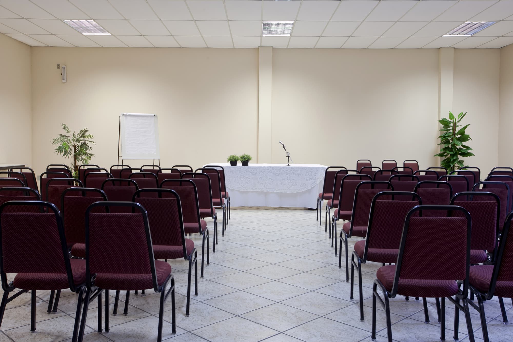 Geranius Praia dos Ingleses, Conferences