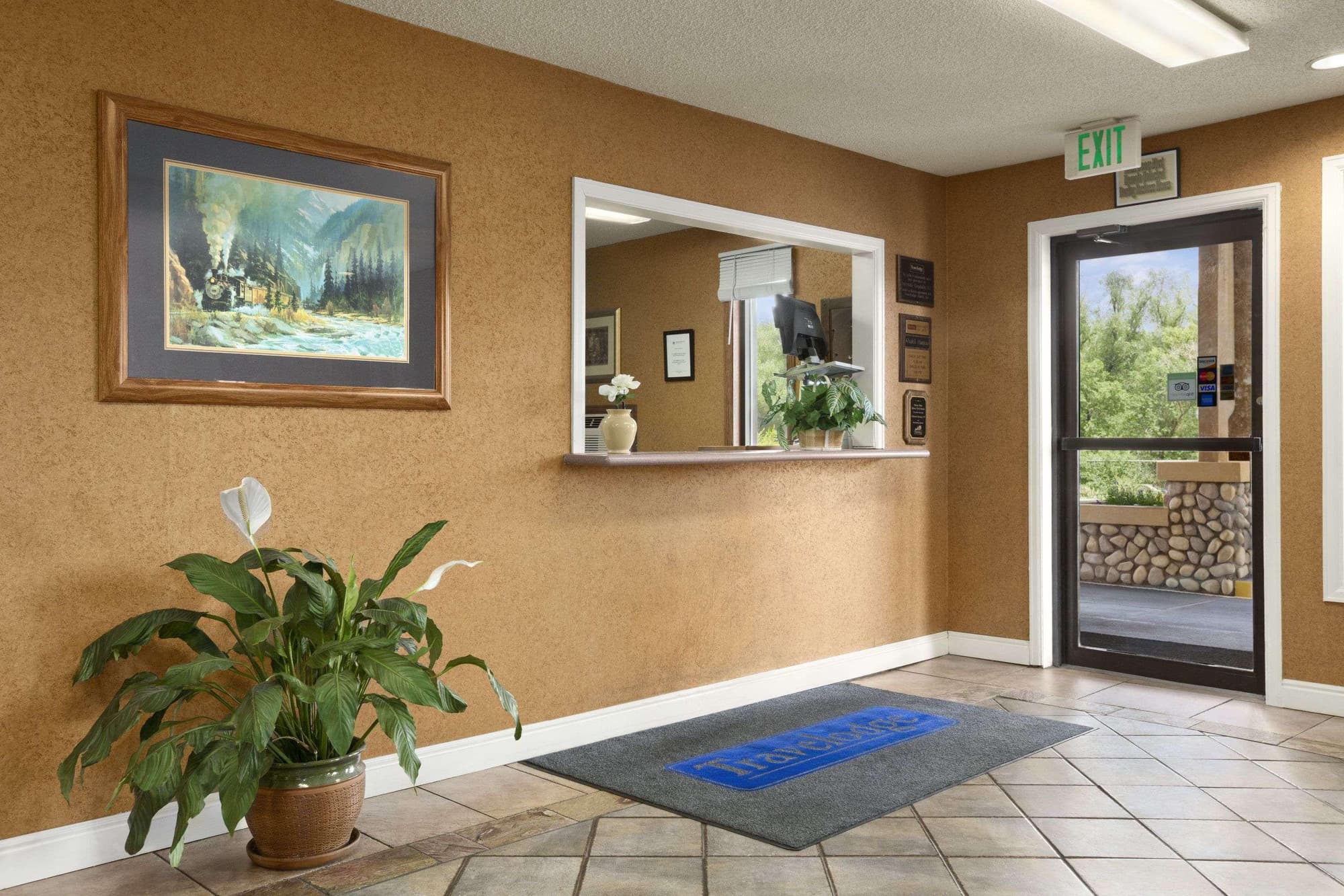 Rodeway Inn Colorado Springs, Lobby