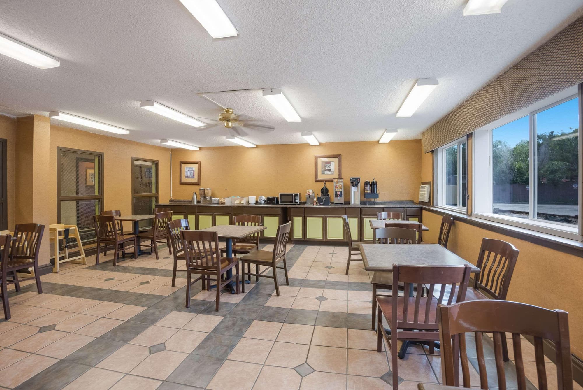 Rodeway Inn Colorado Springs, Restaurant