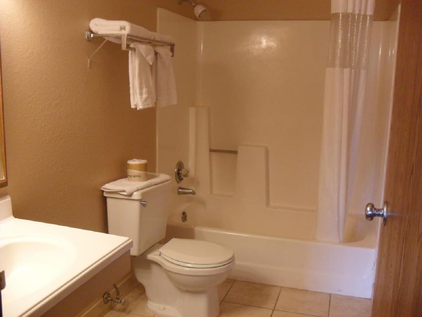 Rodeway Inn Colorado Springs, Room