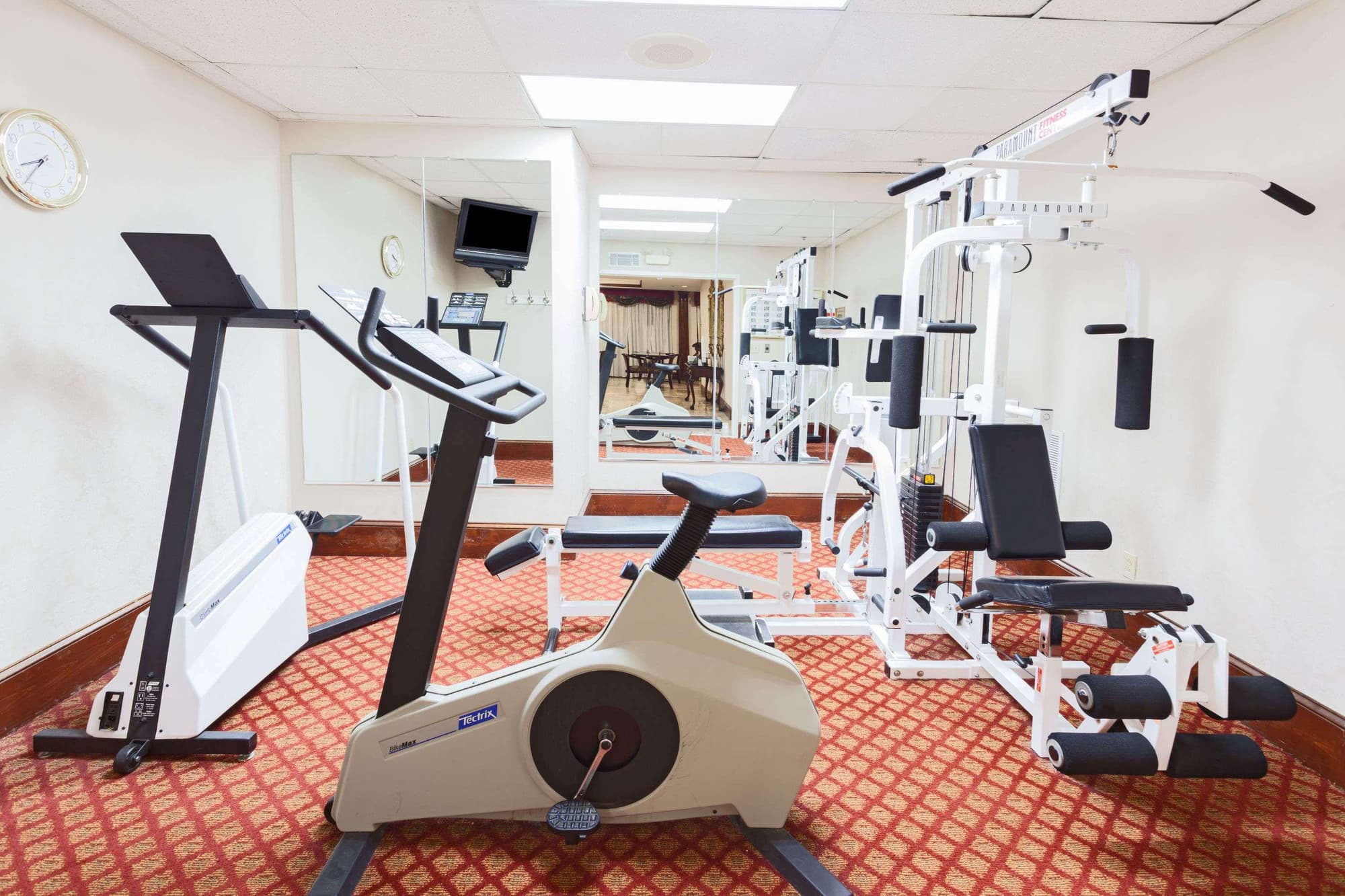 Baymont By Wyndham Covington, Sports and Entertainment