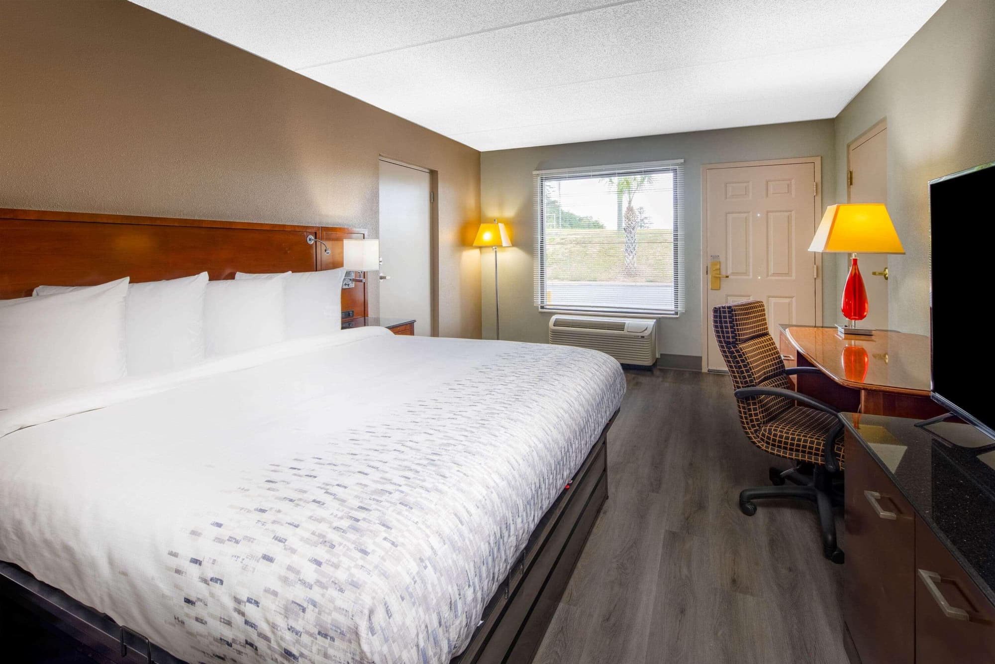 Baymont By Wyndham Covington, Room