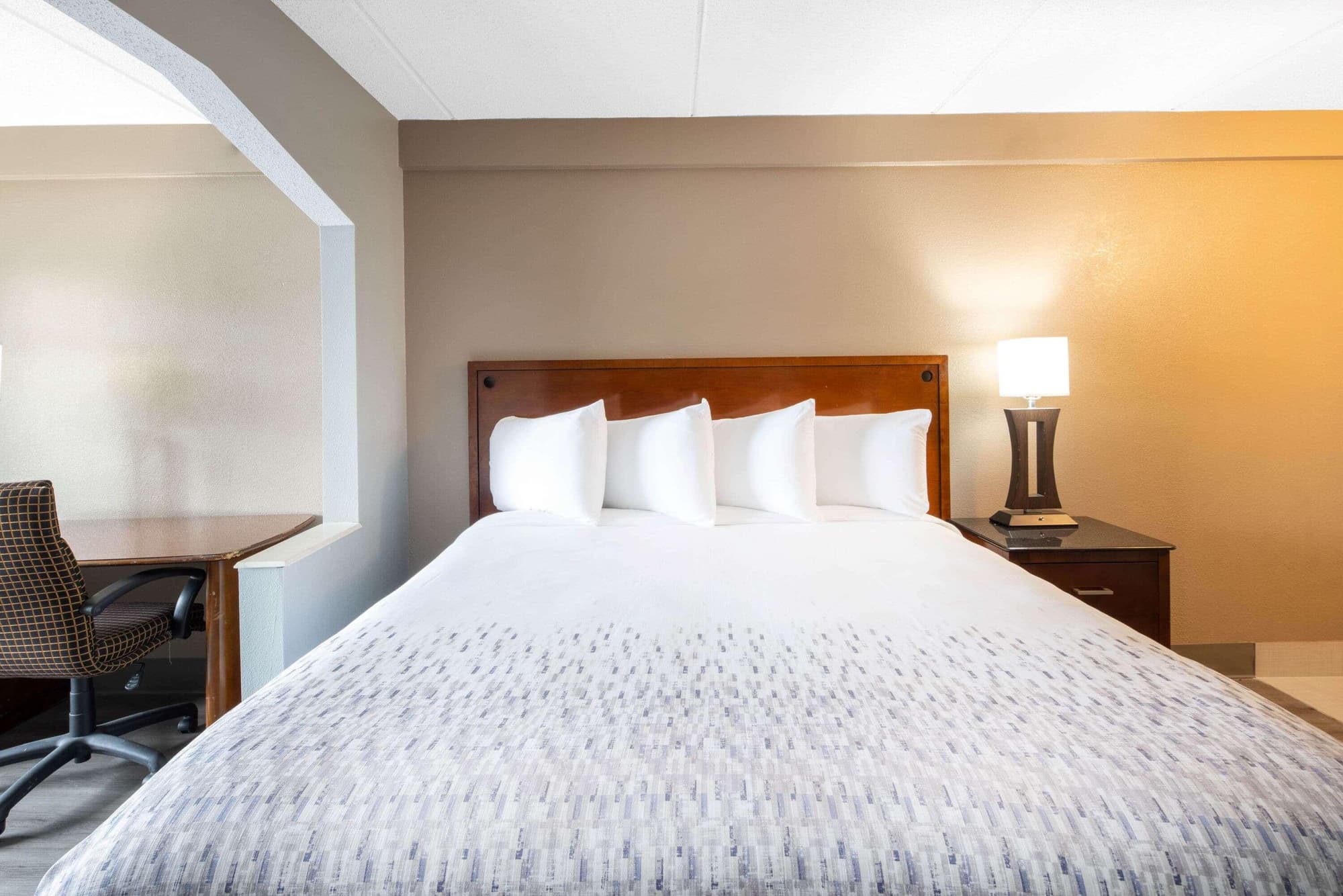 Baymont By Wyndham Covington, Room