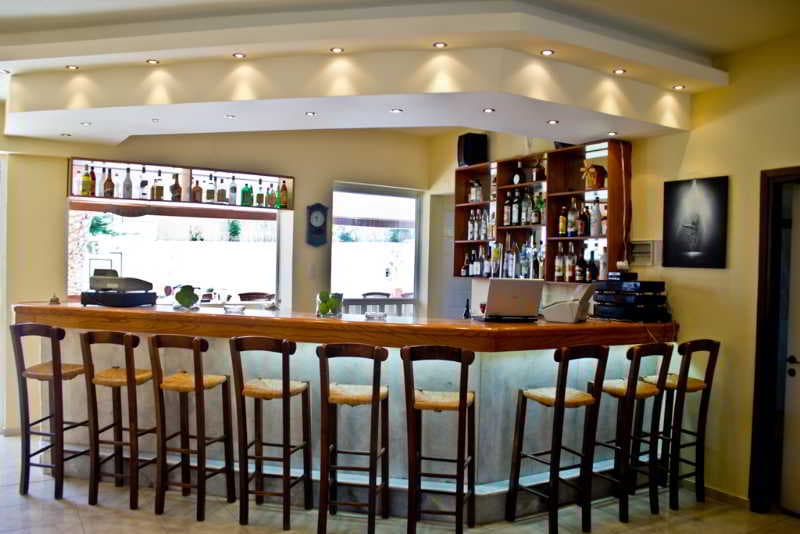 Cretan Sun, Bar