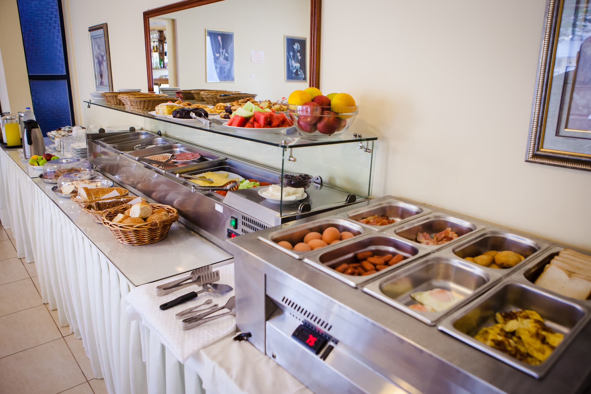 Cretan Sun, Restaurant