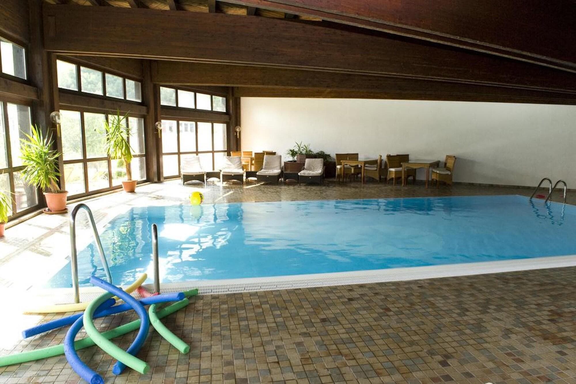 Wilder Mann, Sports and Entertainment