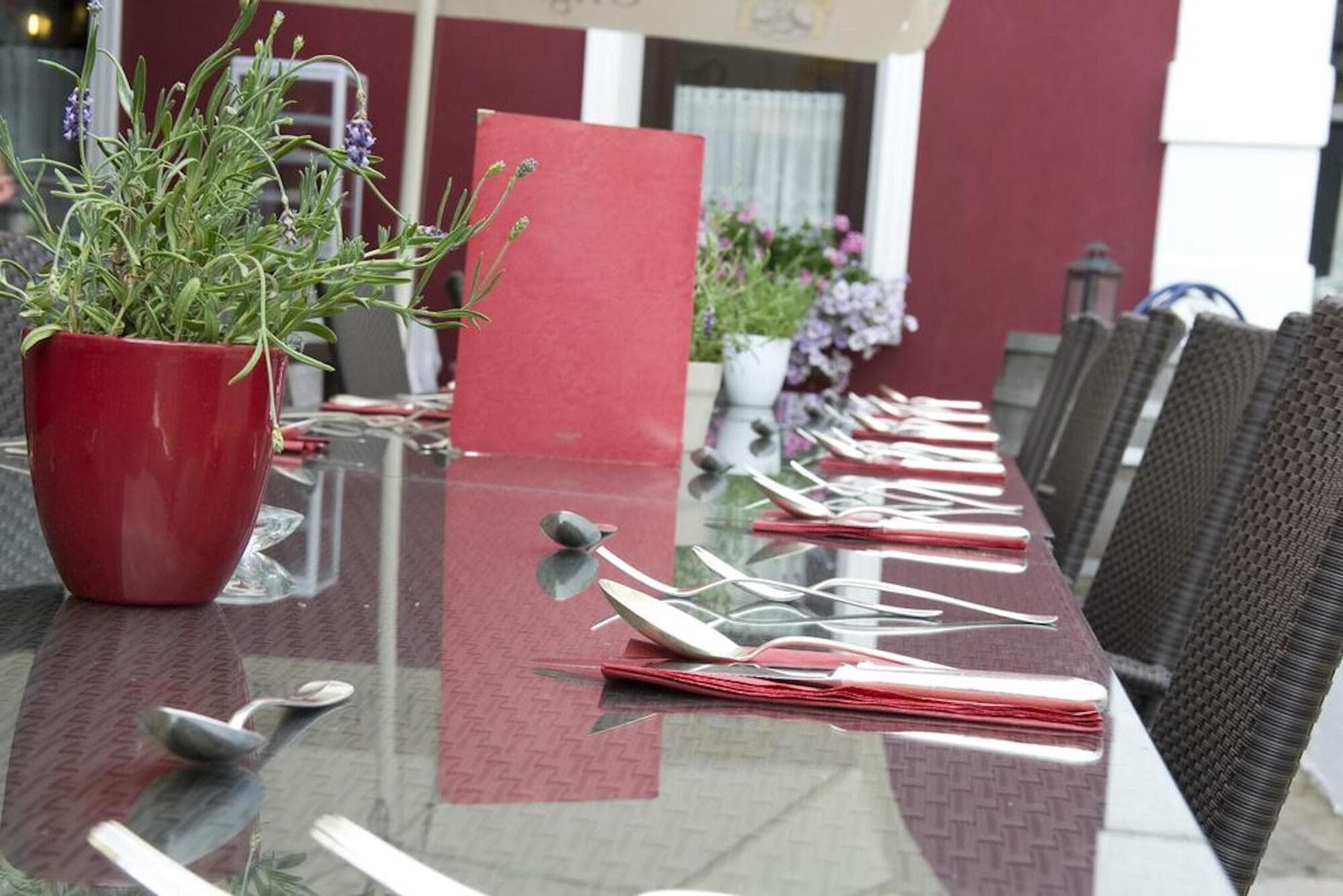 Wilder Mann, Restaurant