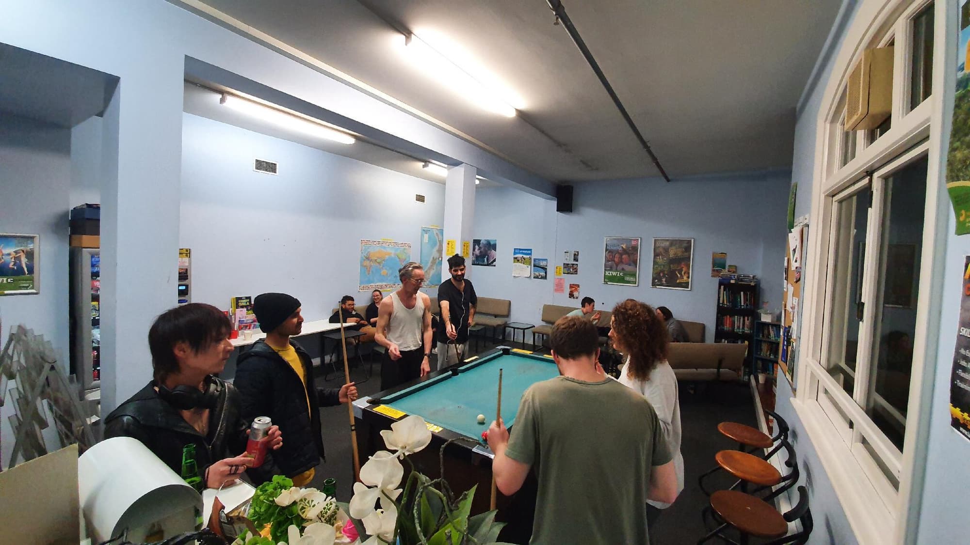 Surf 'n' Snow Backpackers, Lobby