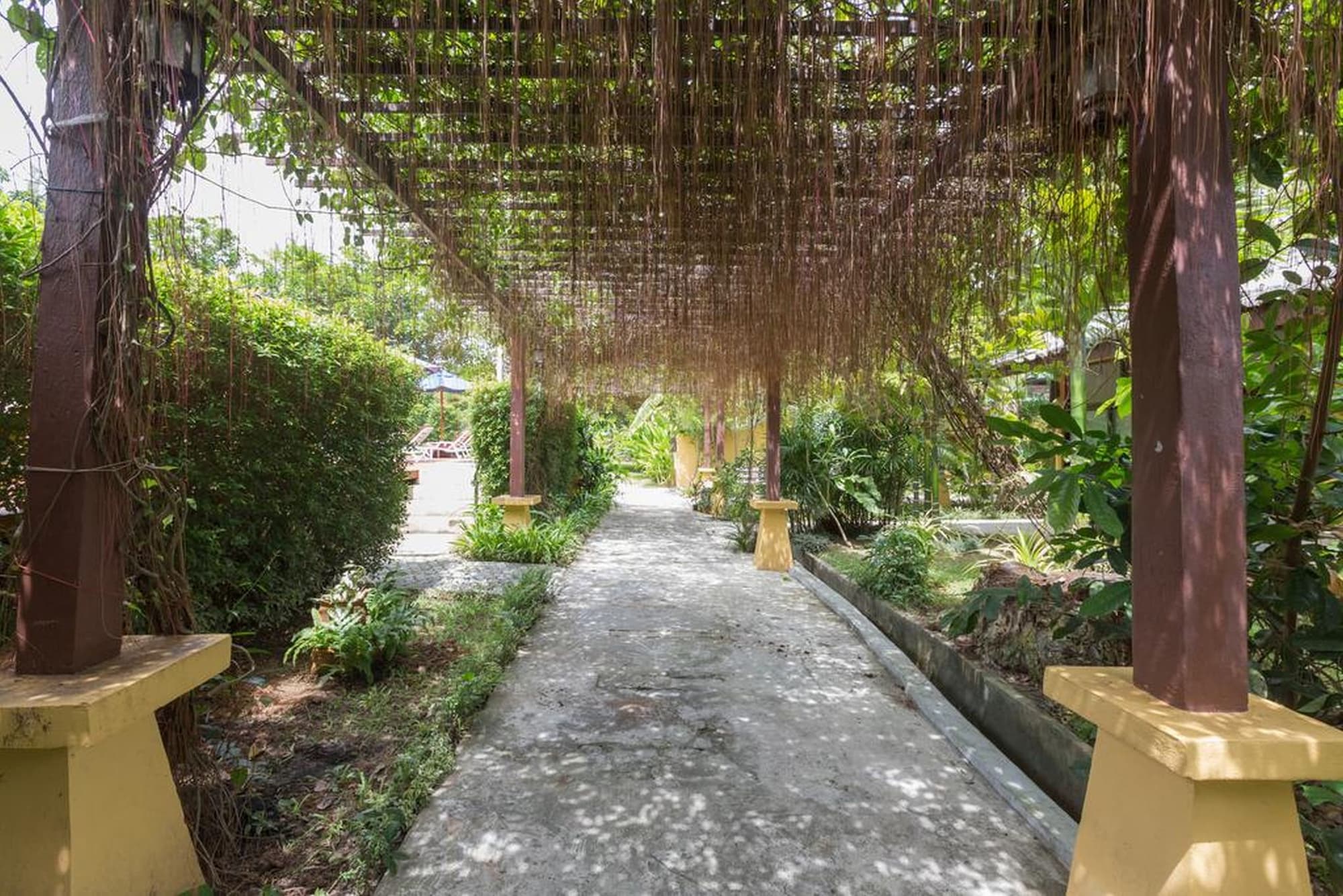 Baan Panwa Resort & Spa, General view