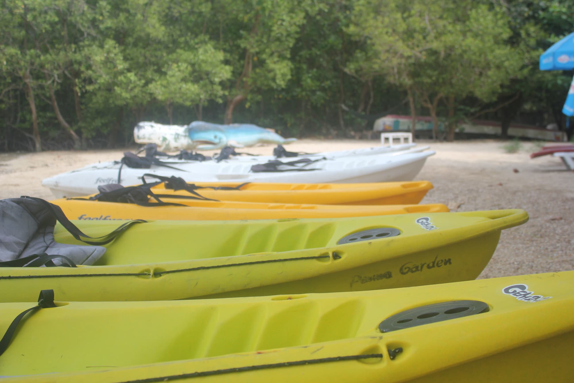 Baan Panwa Resort & Spa, Sports and Entertainment