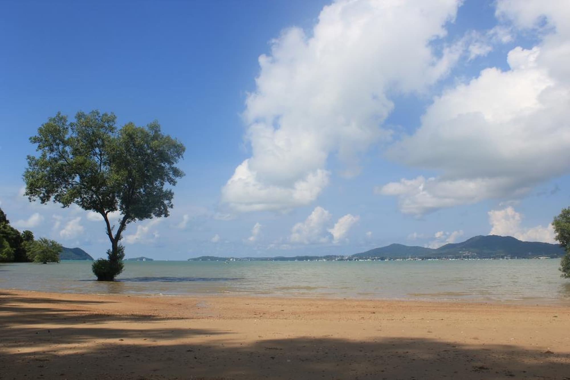 Baan Panwa Resort & Spa, Beach