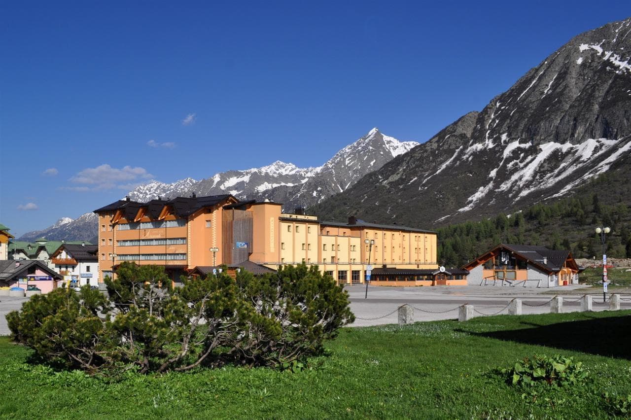 Grand Hotel Miramonti, General view