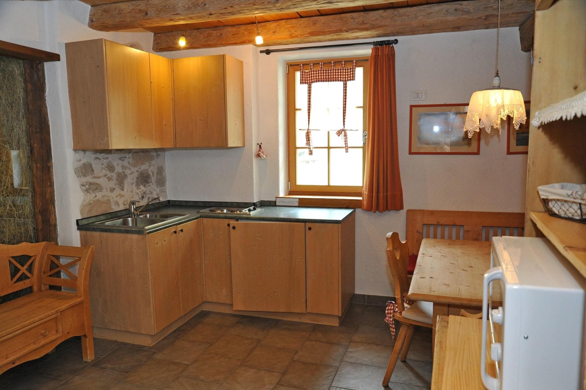 Maso Franceschella, Room