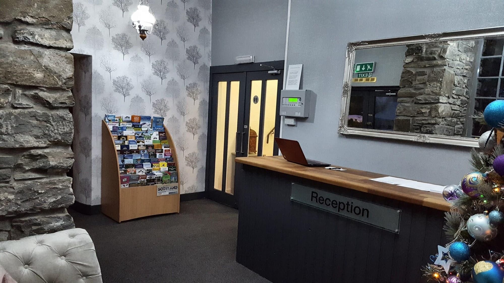 McInnes House Hotel, Lobby