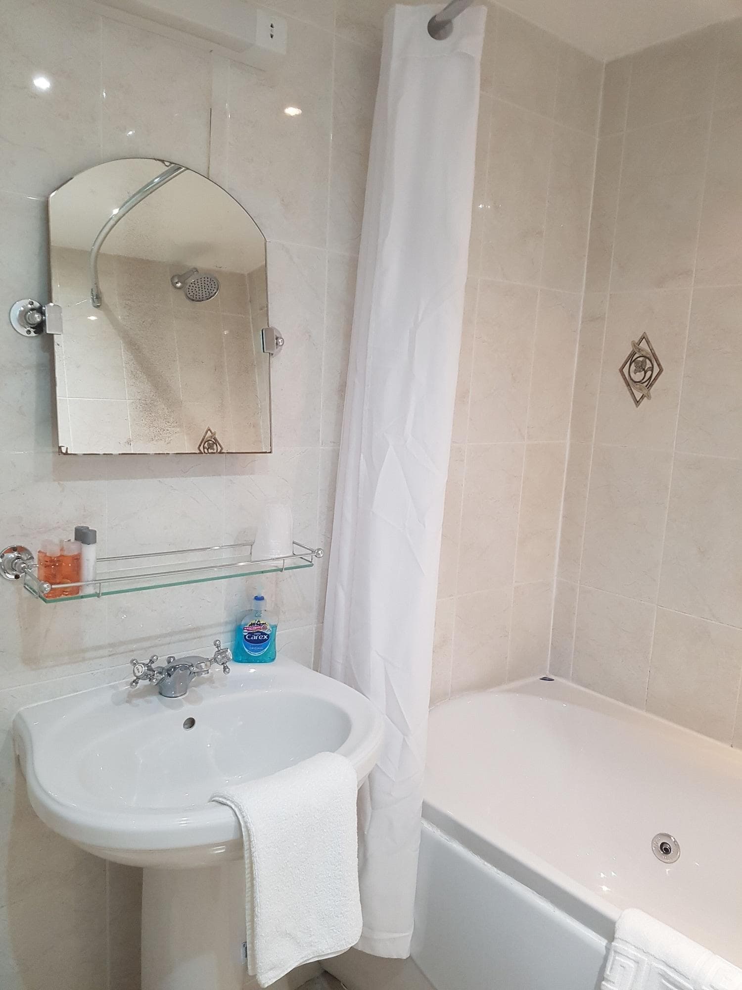 McInnes House Hotel, Room