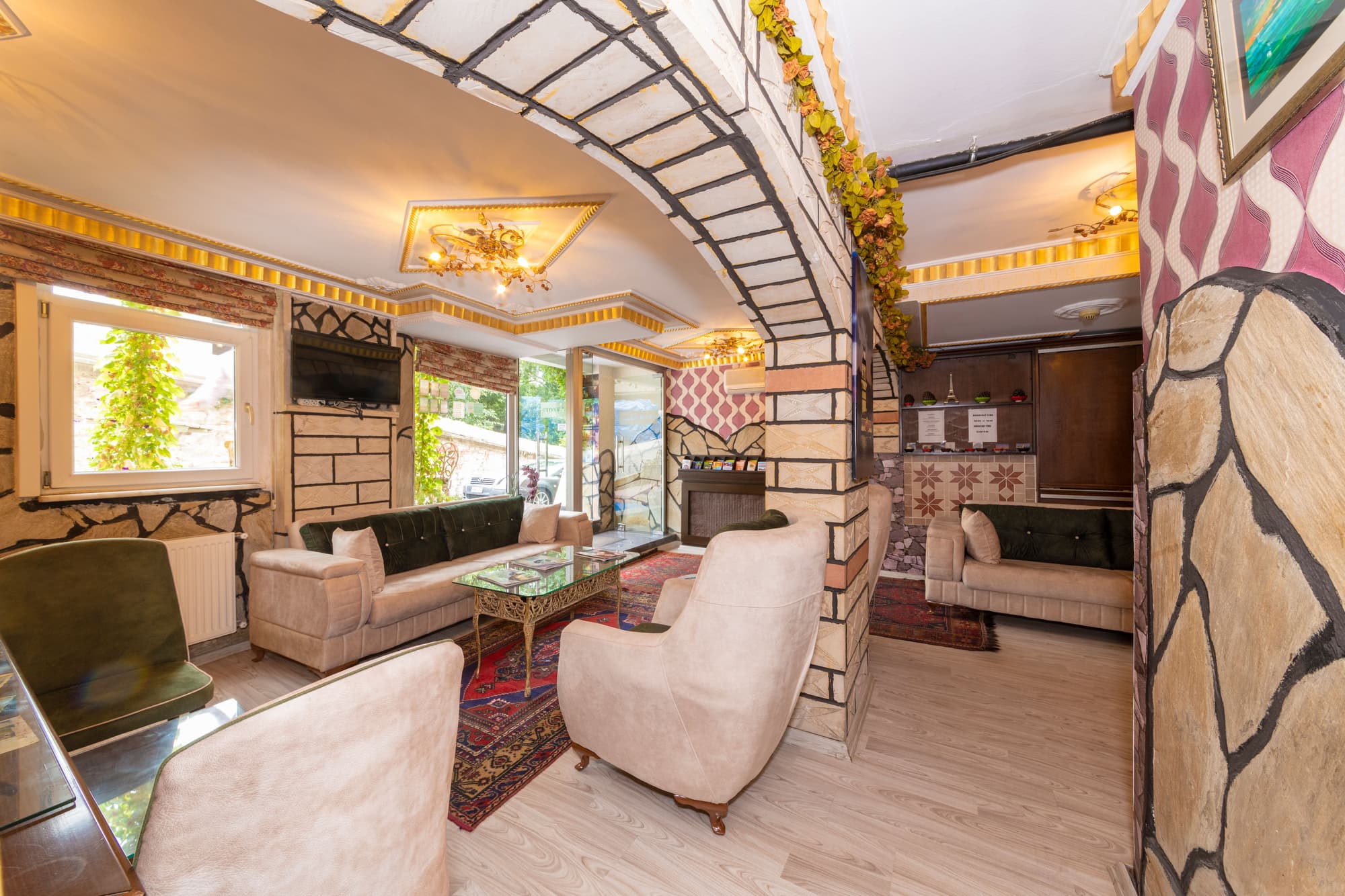 Stone Istanbul, Lobby