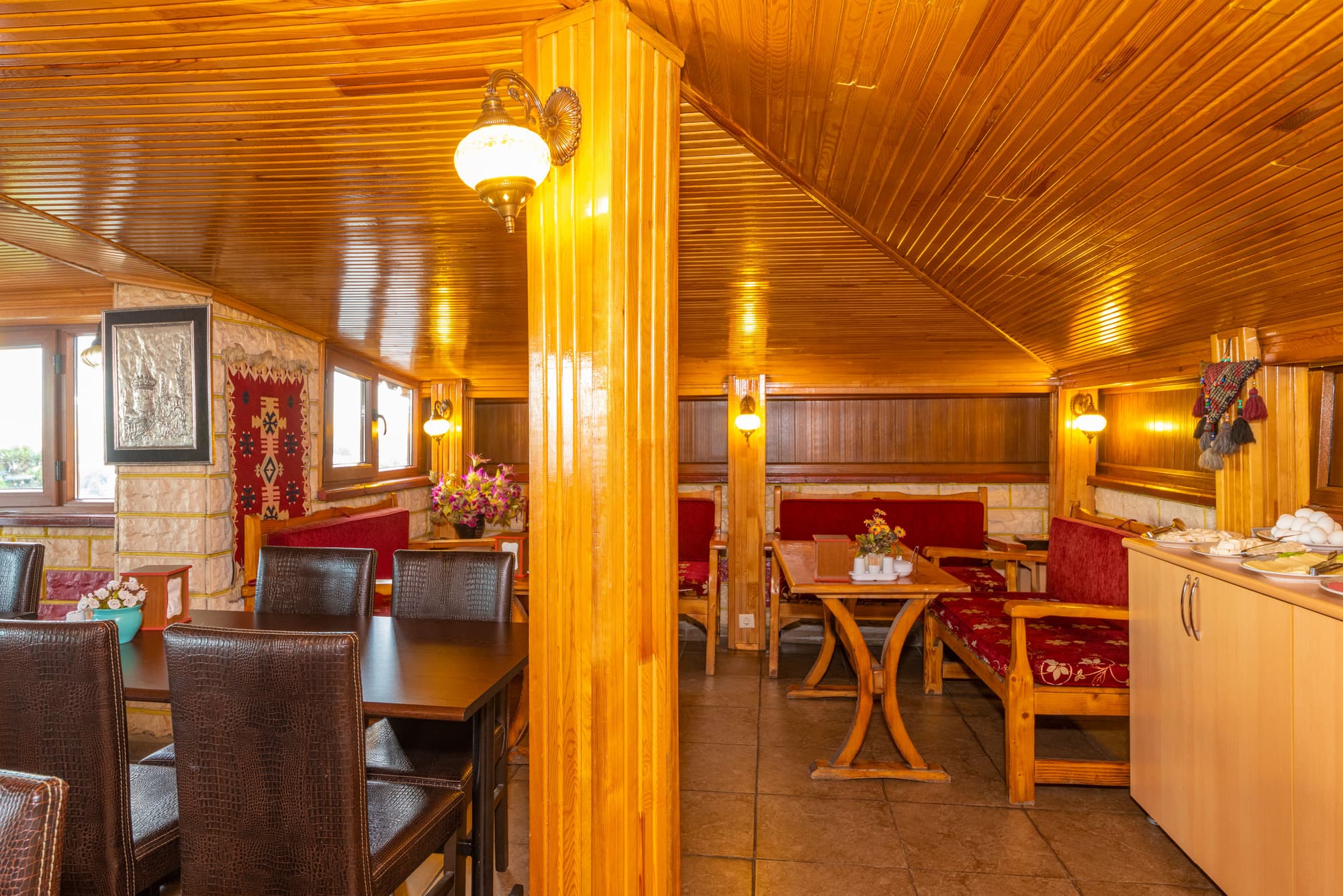 Stone Istanbul, Restaurant