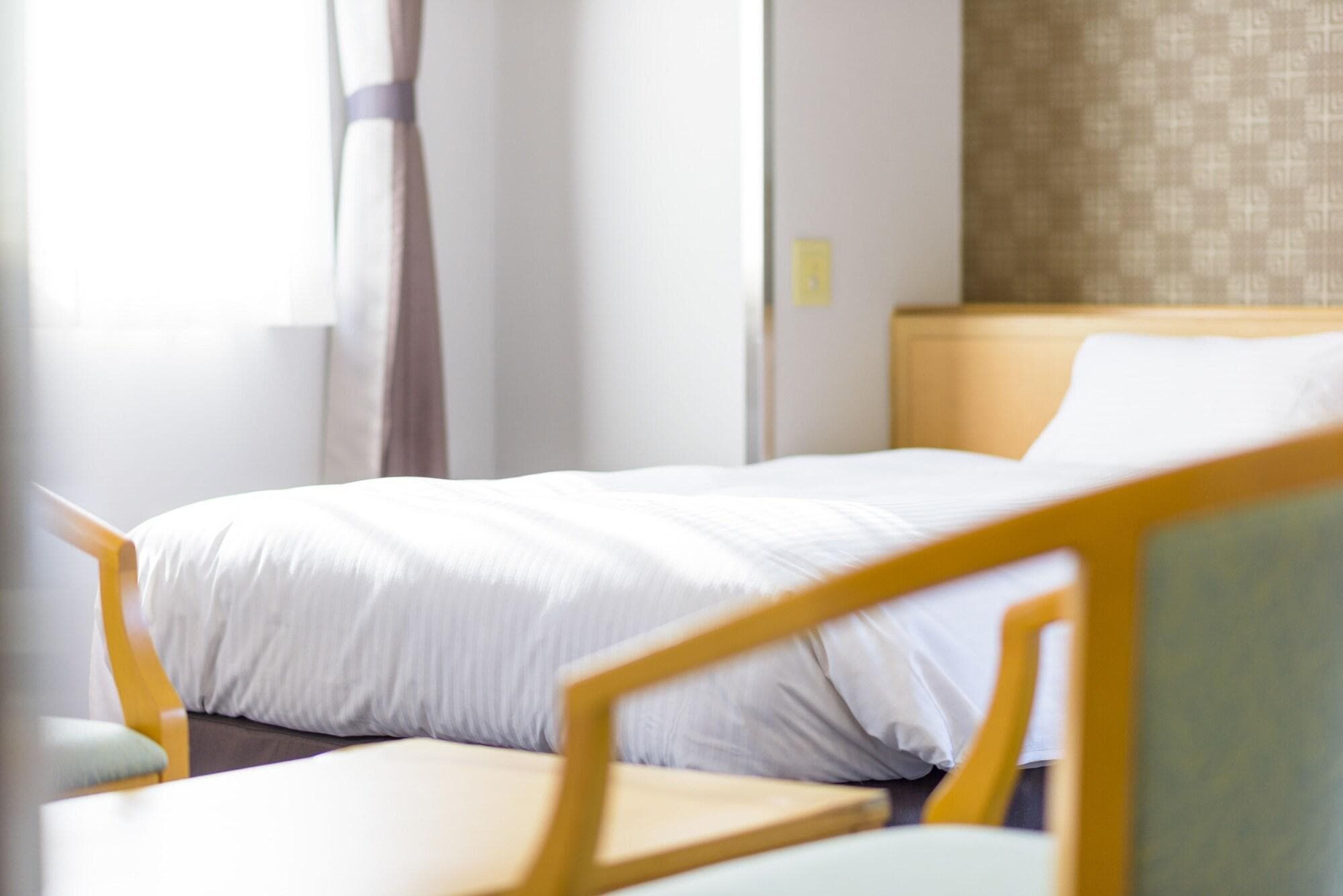 SureStay Plus by Best Western Shin-Osaka, Room