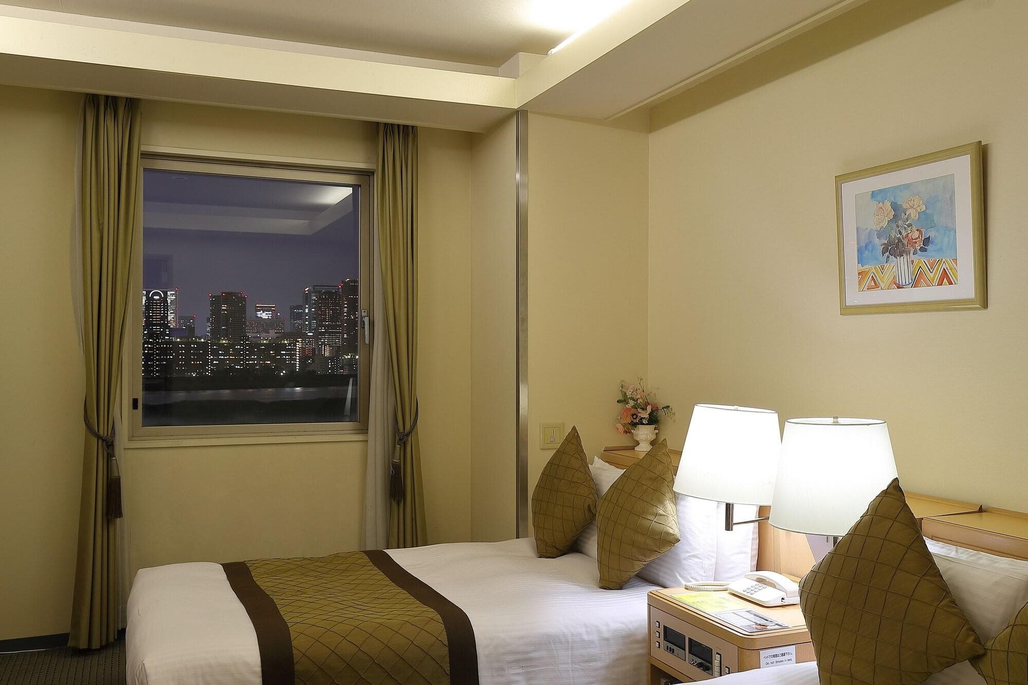 SureStay Plus by Best Western Shin-Osaka, Room