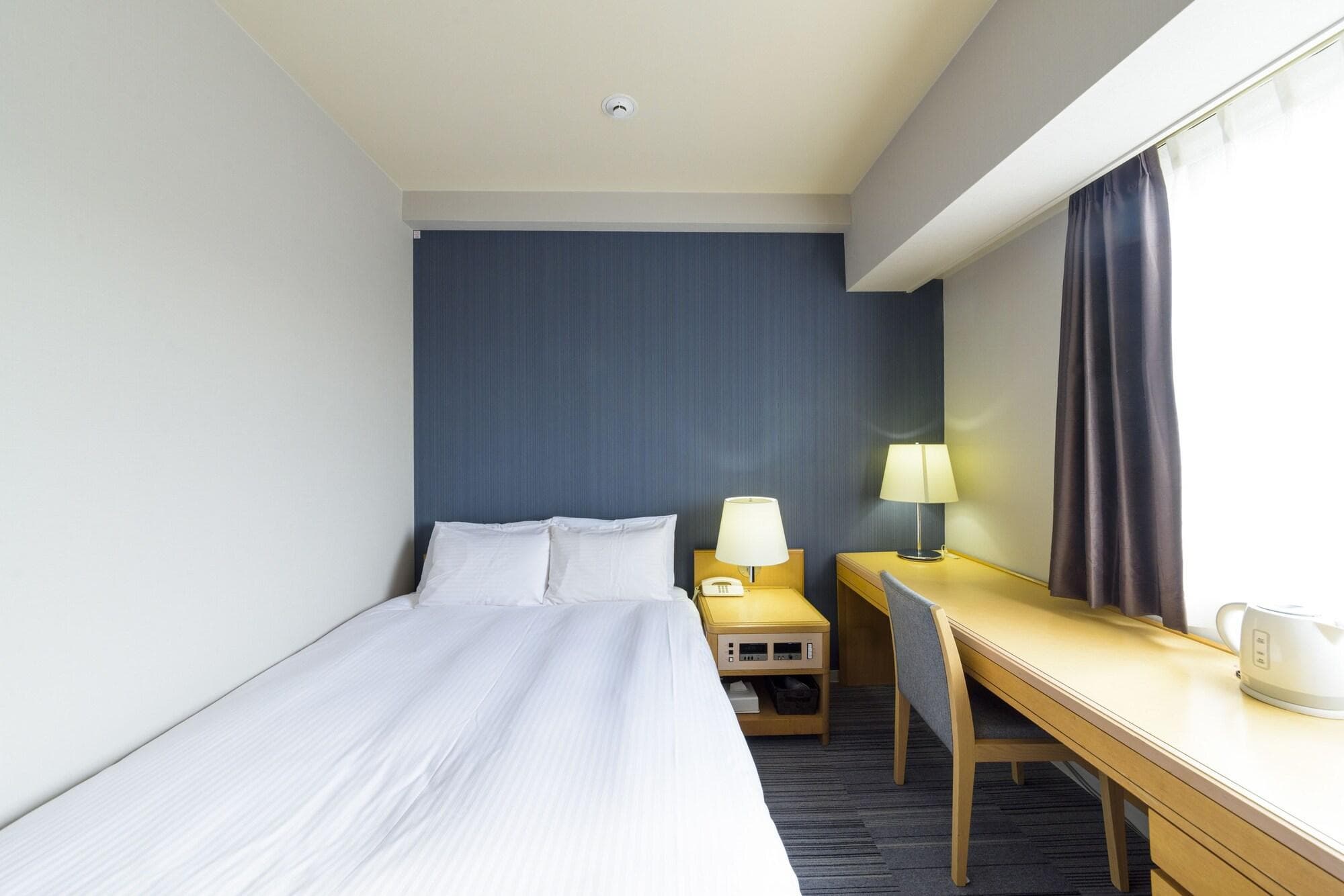 SureStay Plus by Best Western Shin-Osaka, Room