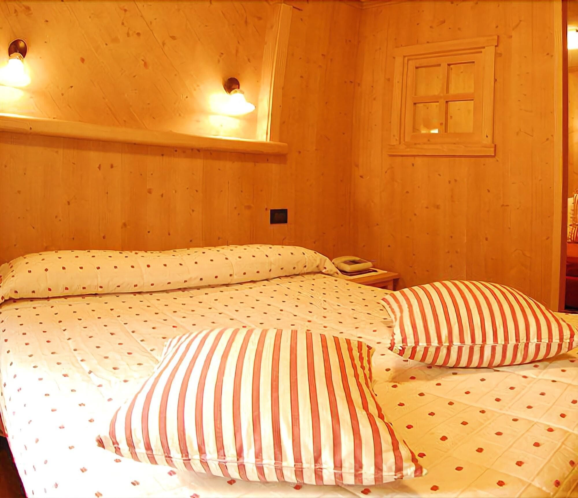 Baita Dei Pini, Room