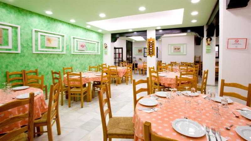 Los Helechos, Restaurant