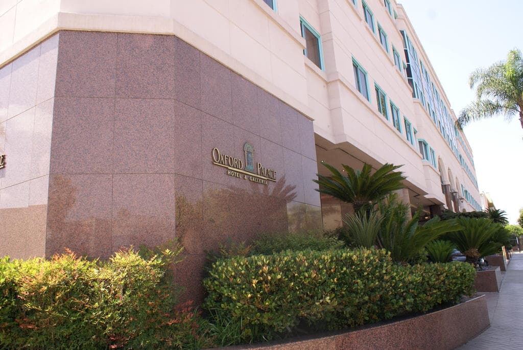 Oxford Palace Hotel and Galleria, General view