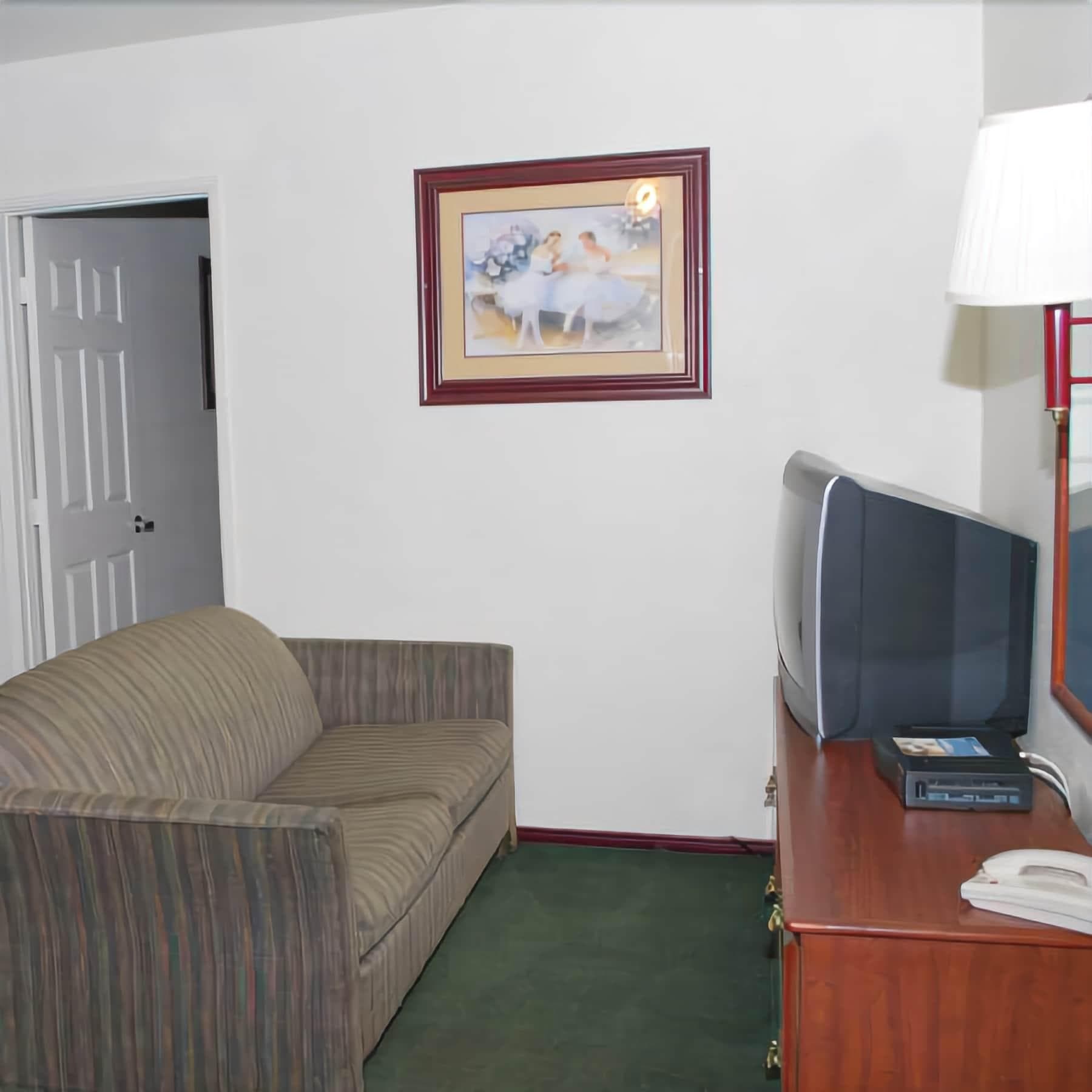 American Inn & Suites LAX Airport, Room