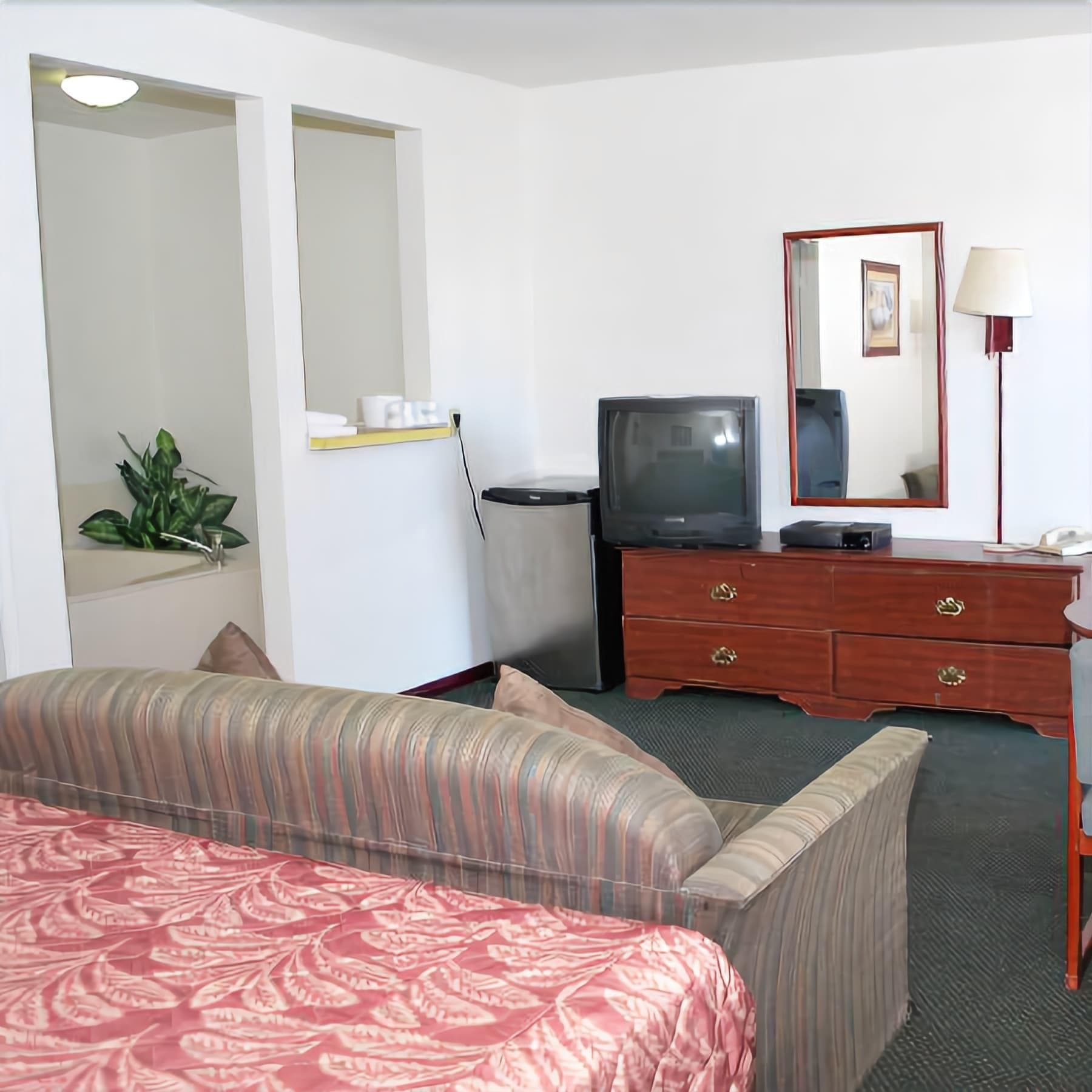 American Inn & Suites LAX Airport, Room
