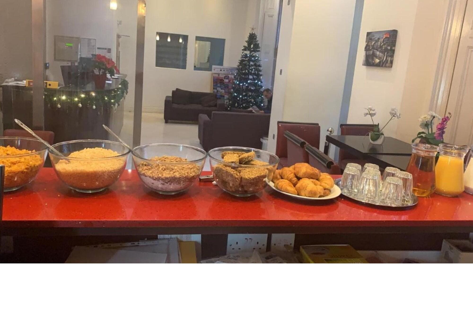 The Cromwell Crown, Restaurant