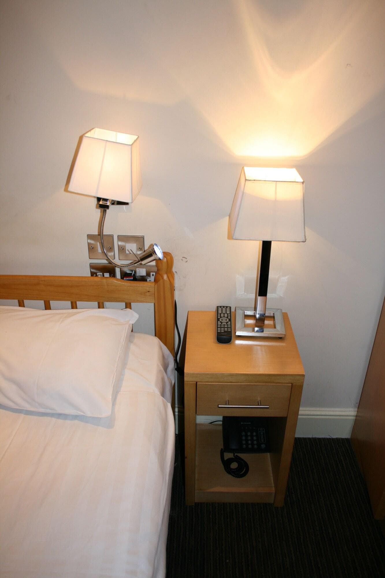 The Cromwell Crown, Room