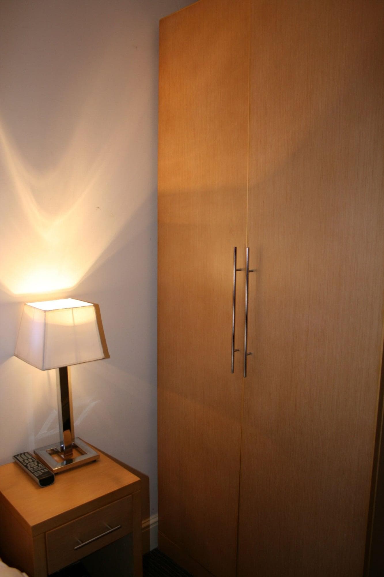 The Cromwell Crown, Room