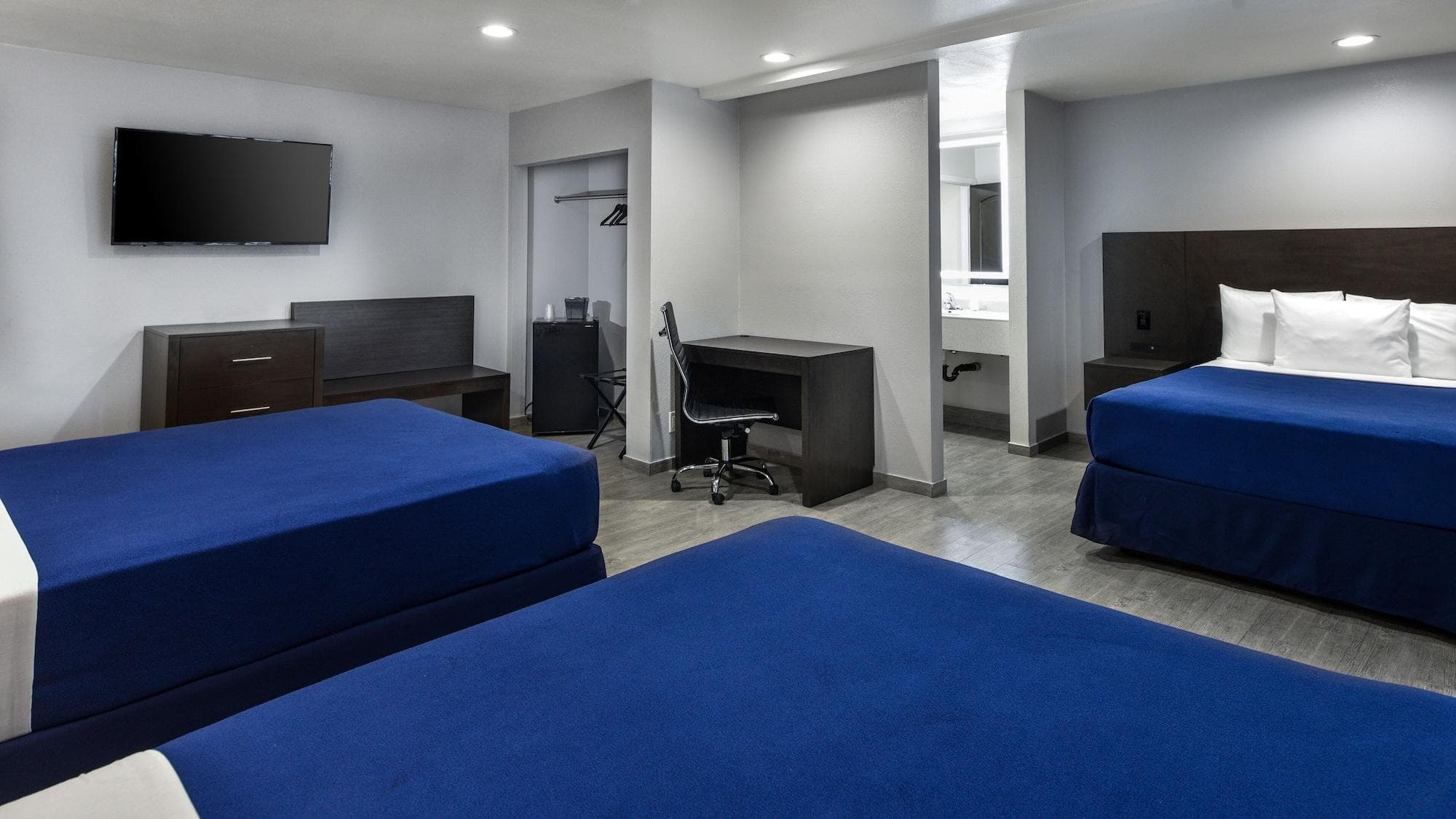 Hollywood Inn Express LAX, Room