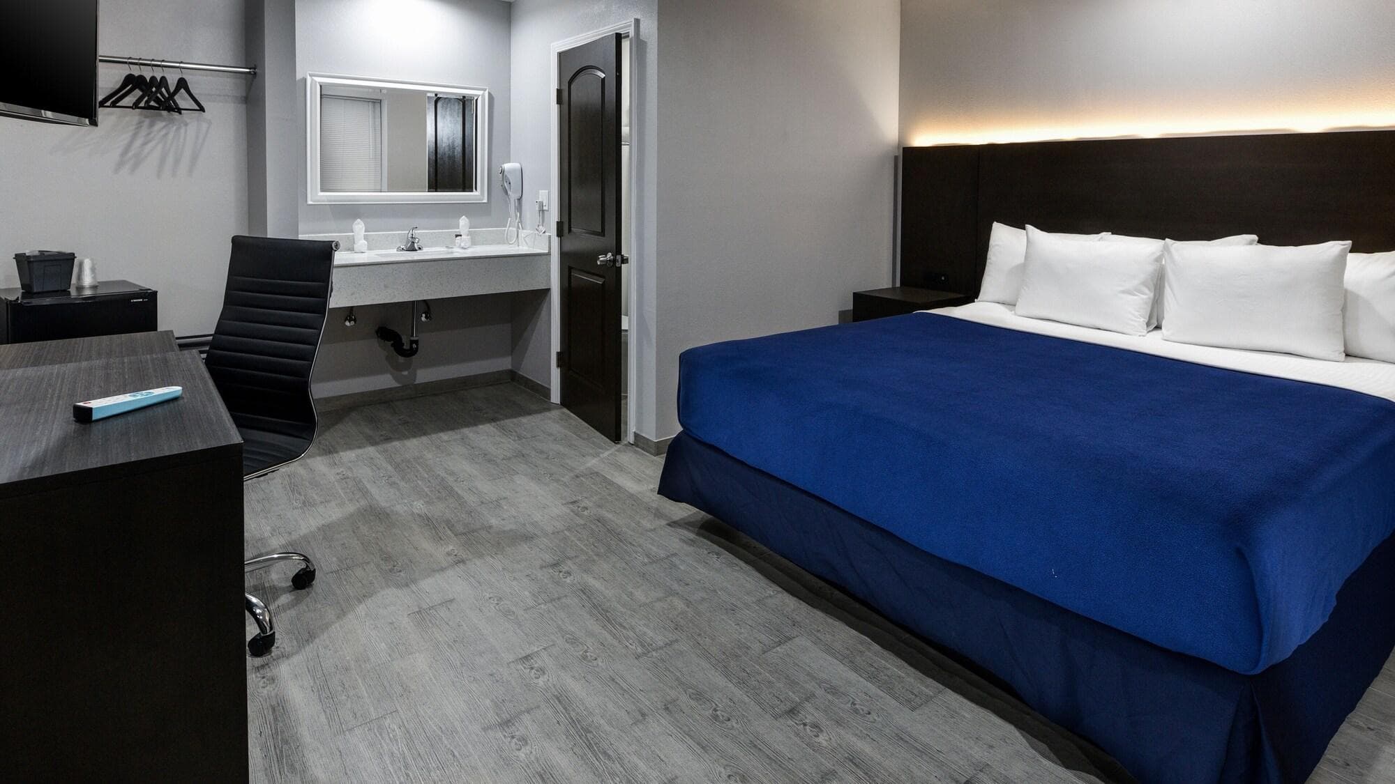 Hollywood Inn Express LAX, Room