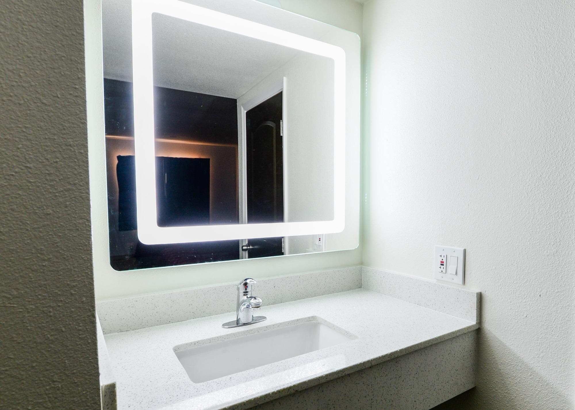 Hollywood Inn Express LAX, Room