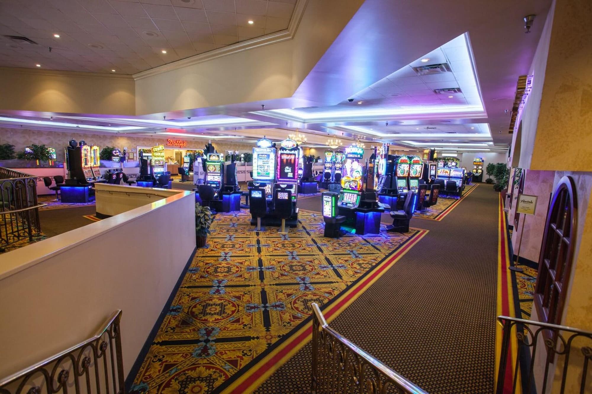 Hoover Dam Lodge, Sports and Entertainment