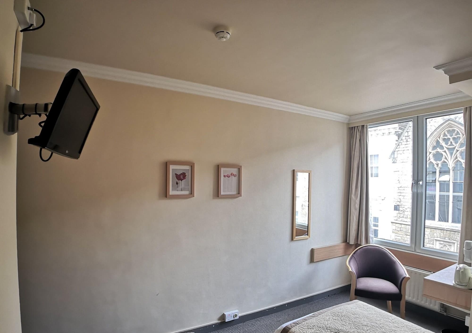 Lancaster Hall, Room