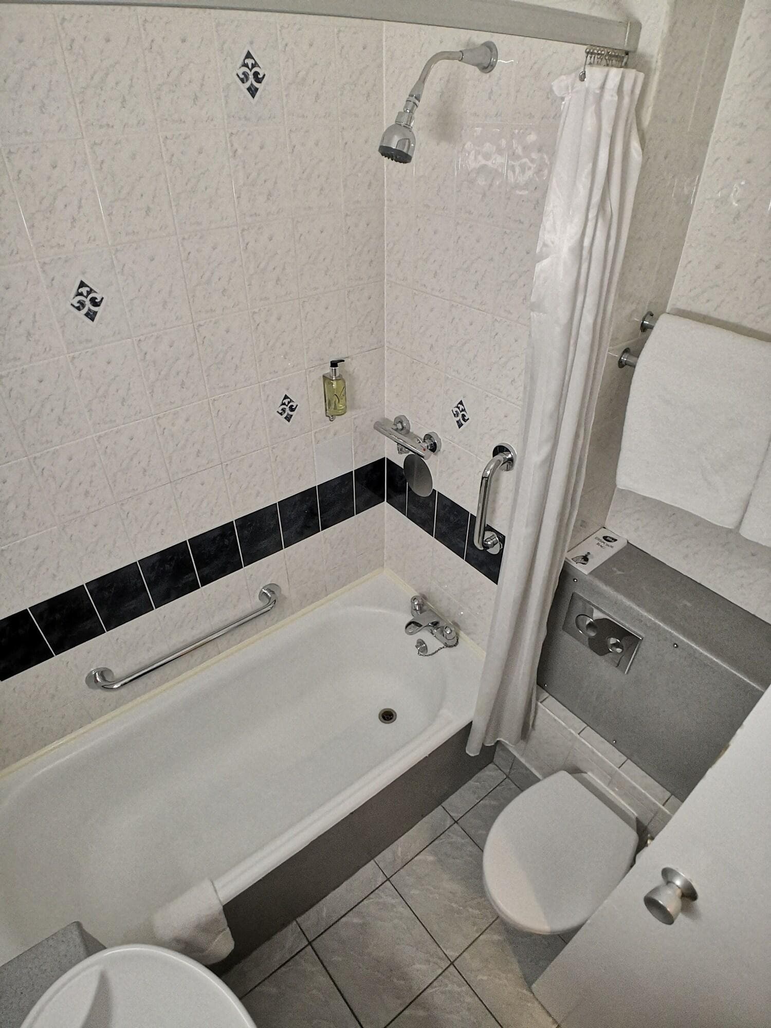 Lancaster Hall, Room