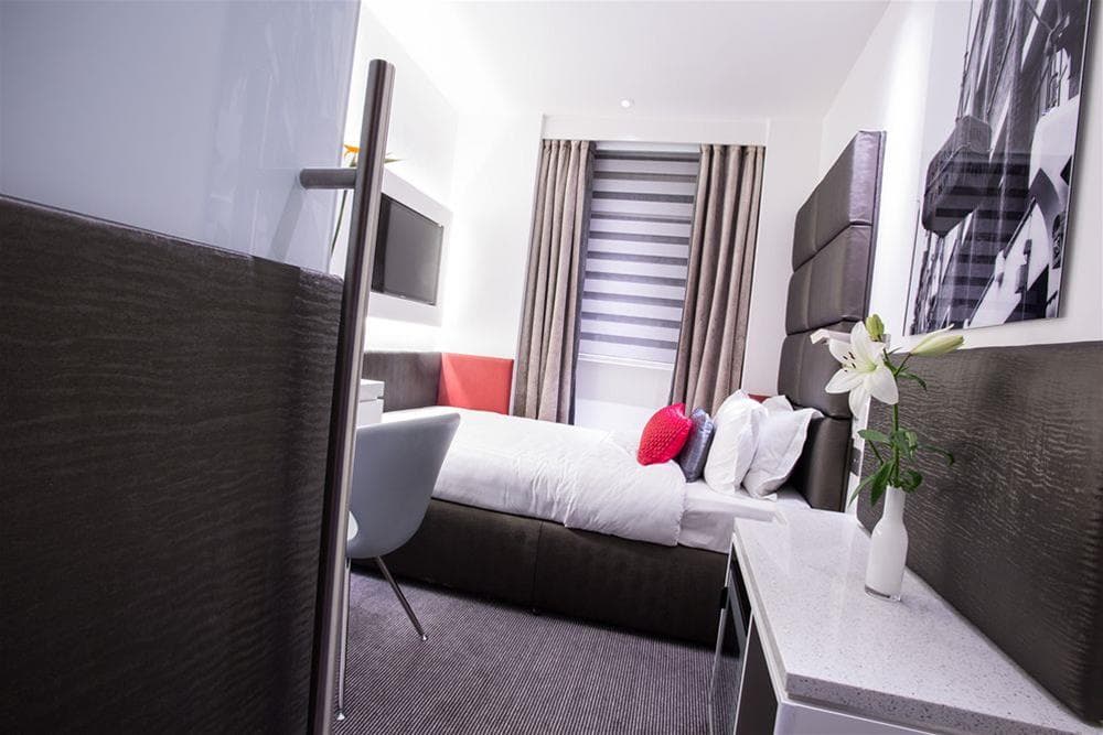 Henley House, General view