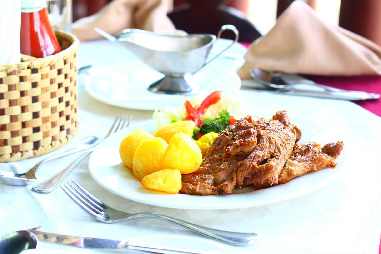 Naivasha Kongoni Lodge, Restaurant