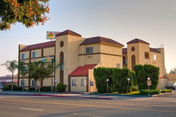 Lambert Inn, General view