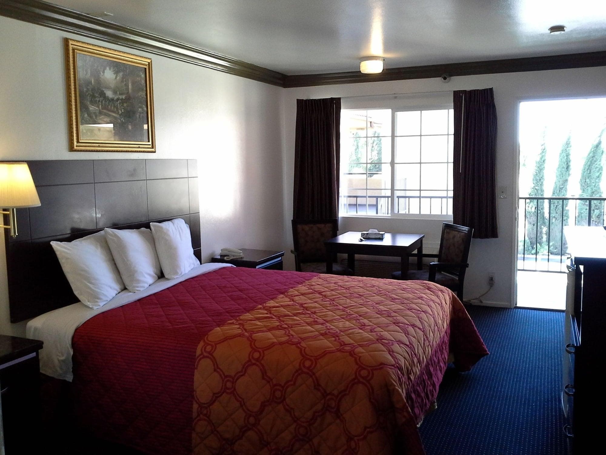 Lambert Inn, General view