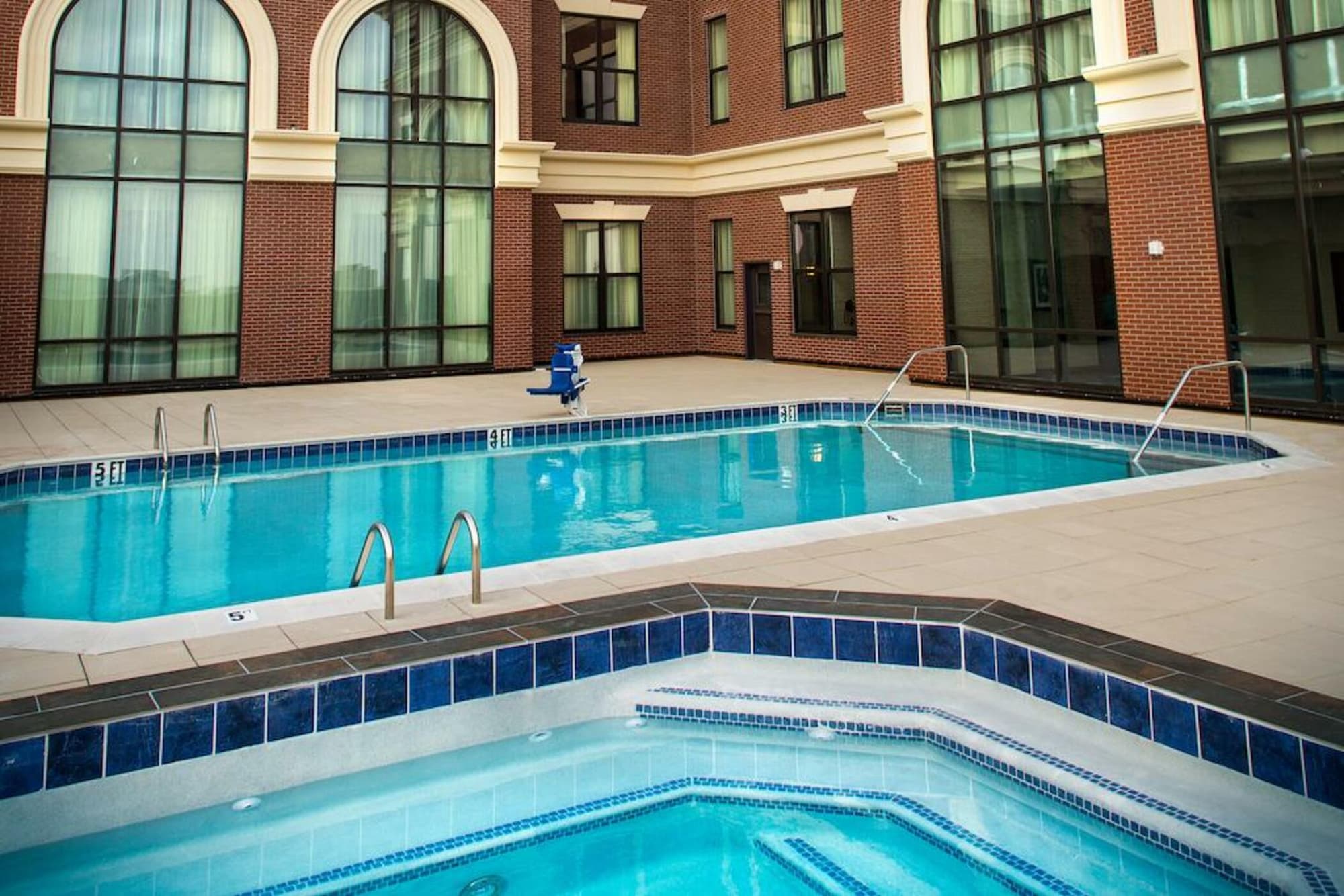Drury Inn & Suites New Orleans, Pool